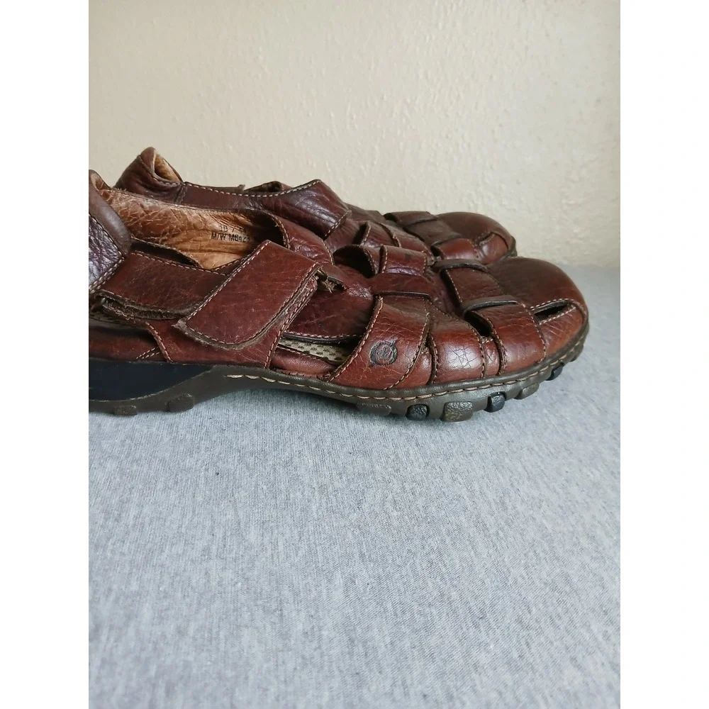 Born Sandals Mens 10 / EU 44 Fisherman Style Leather Woven Closed Toe